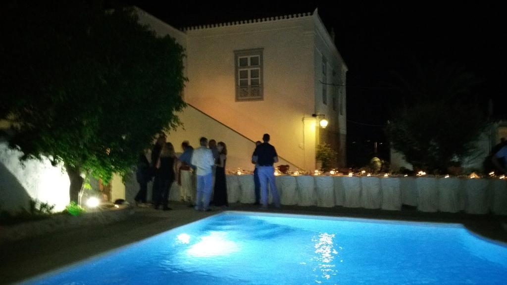 スペツェス Economou Mansionアパートホテル エクステリア 写真