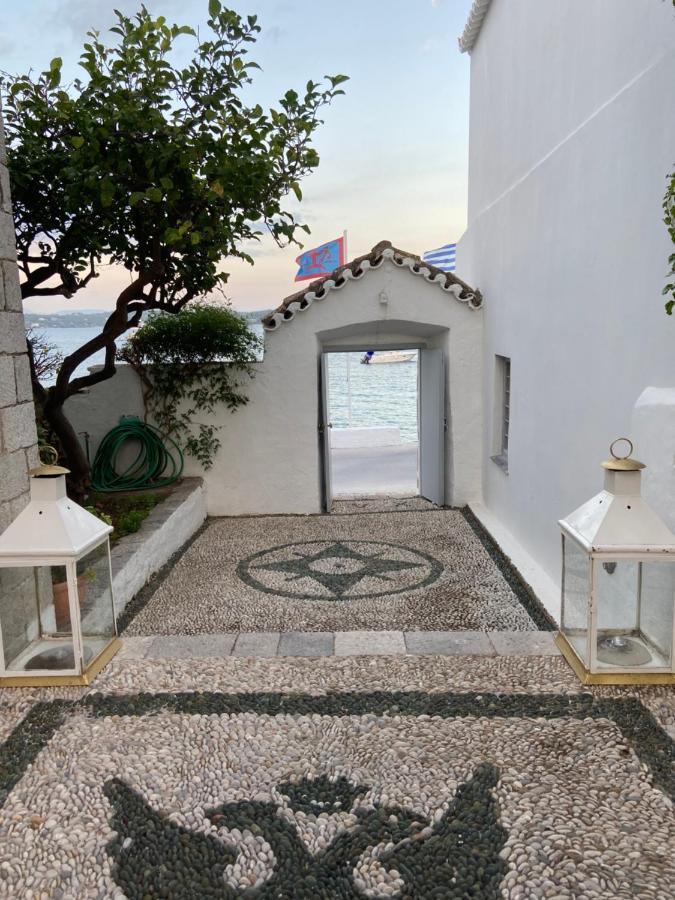 スペツェス Economou Mansionアパートホテル エクステリア 写真